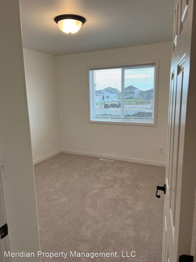 Foto del edificio - 4 br, 3 bath House - 7370 Aquiline Dr S