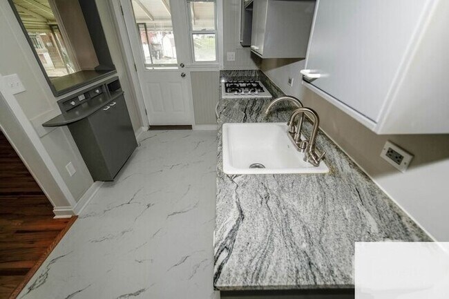 Foto del edificio - 3 Bedroom Semi-Detached