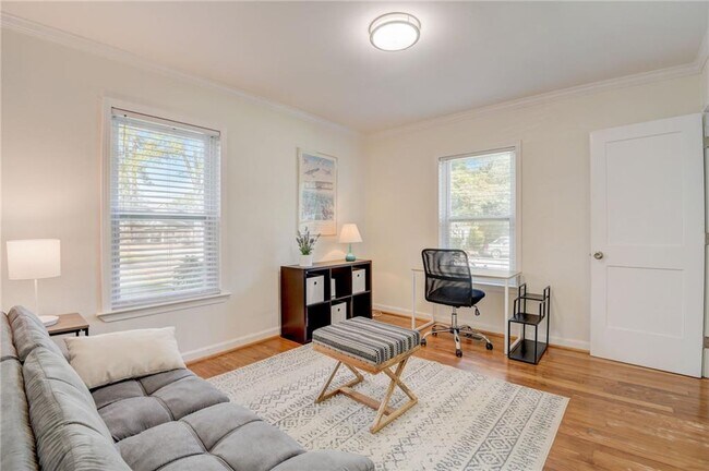 Foto del edificio - 711 Campbell Cir