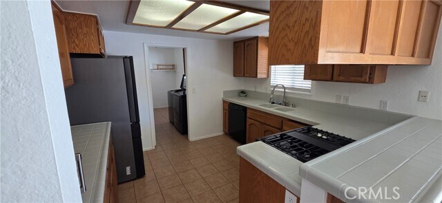 Foto del edificio - 18375 Westlawn St