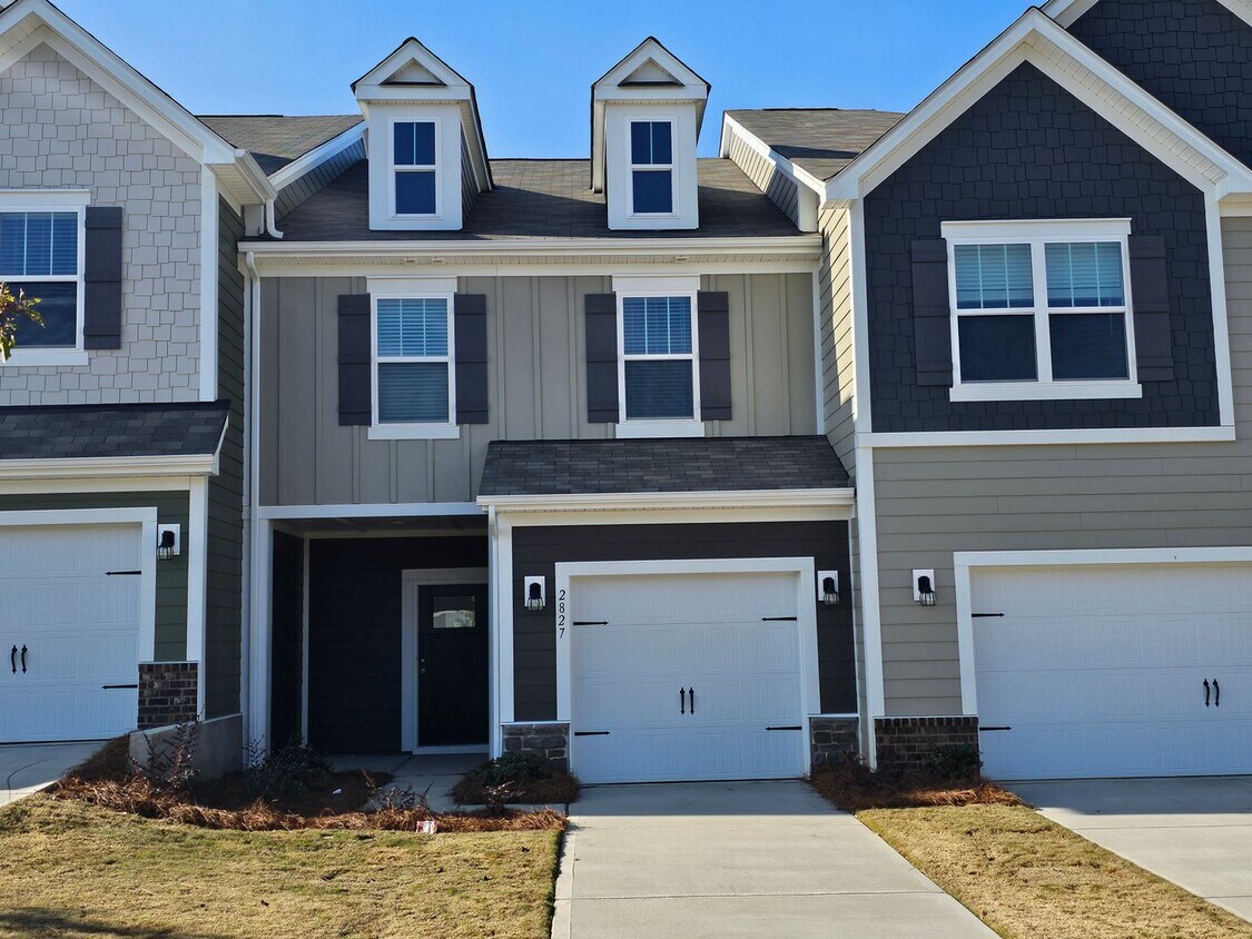 Brand New Town Home in Kellerton Place, Mo... House Rental in