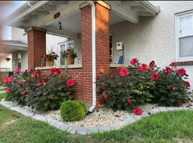 Foto del edificio - 1128 Lincoln Ave