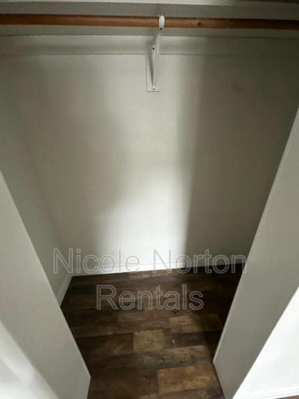 Building Photo - 455 Wildwood Ave