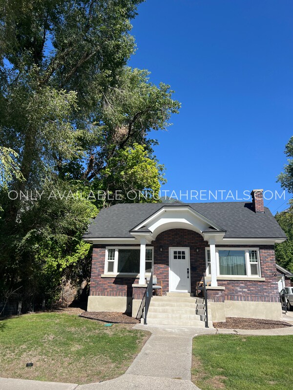 Building Photo - 60 N 300 E