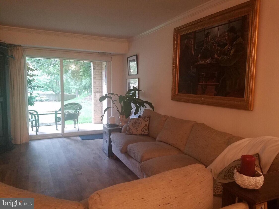 5812 Cove Landing Rd Unit 101, Burke, VA 22015 Condo for Rent in