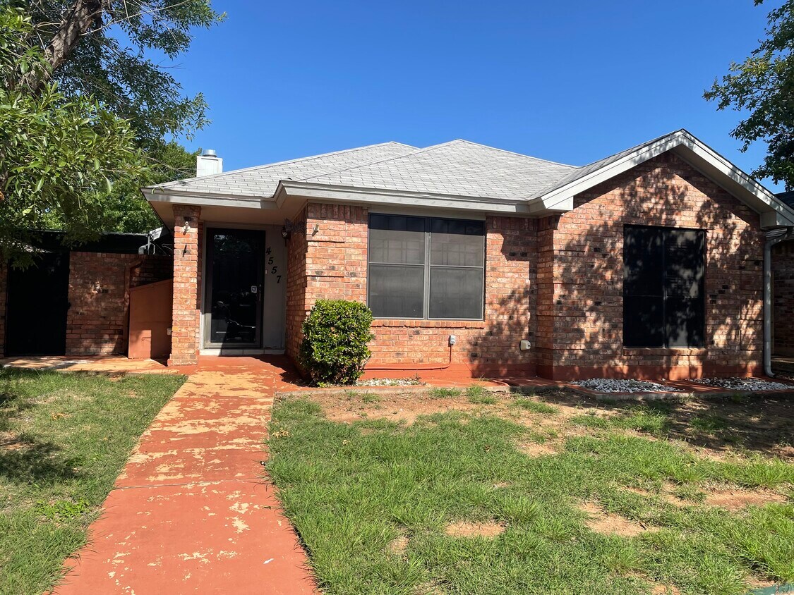 Foto principal - 4557 Shingle Oak Ln