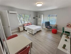 Building Photo - 6647 SW 59th Pl