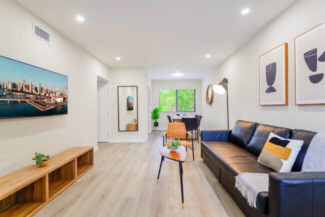 Foto del edificio - 700 SW 11th Ave