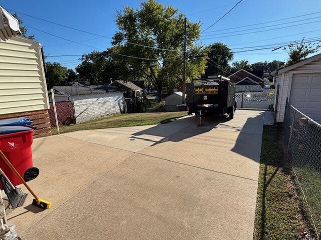 Foto del edificio - 330 Geneva Dr