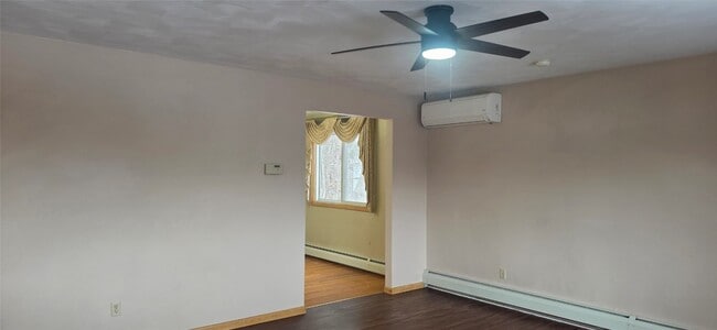 Building Photo - 33 Hillside Dr