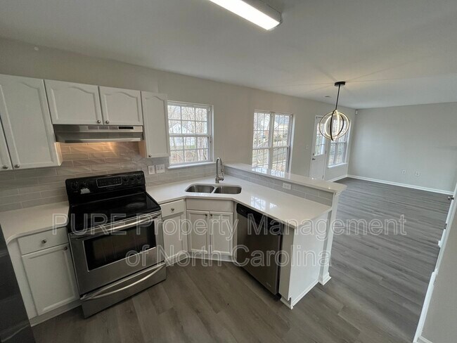 Foto del edificio - 2843 Longspur Dr