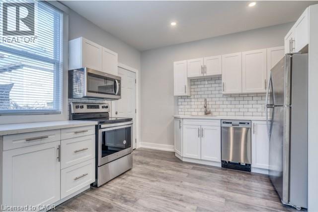 Photo du bâtiment - 23 Gibson Ave