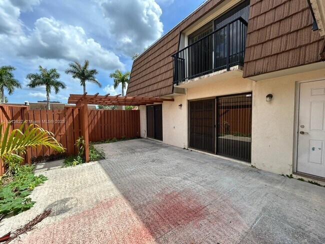 Foto del edificio - 9106B SW 20th St