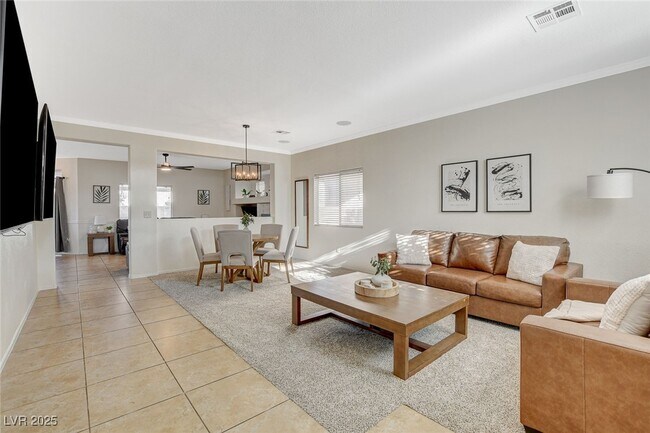 Building Photo - 10988 Salernes St
