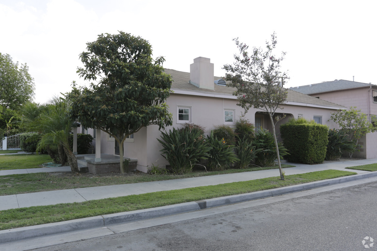 Building Photo - Wilhelmina Apartments
