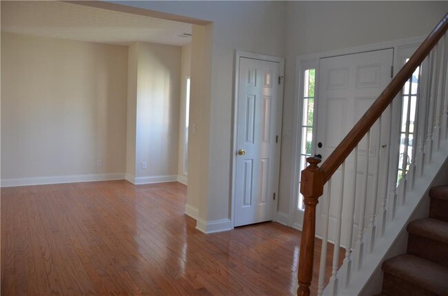 Foto del edificio - 1511 Hampton Woods Dr
