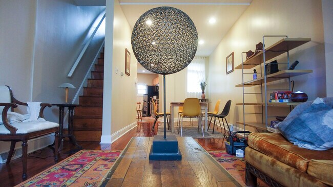 Foto del edificio - 3581 Calumet St