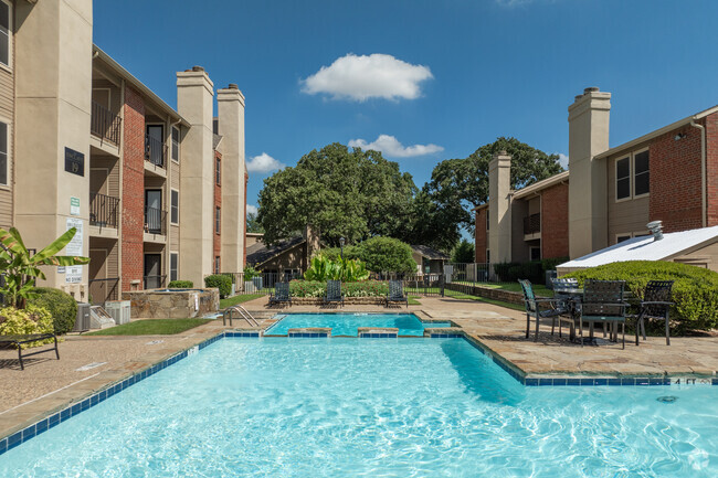 Resort-Style Pool - The Enclave