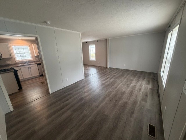 Building Photo - 39 Parakeet Hill Dr