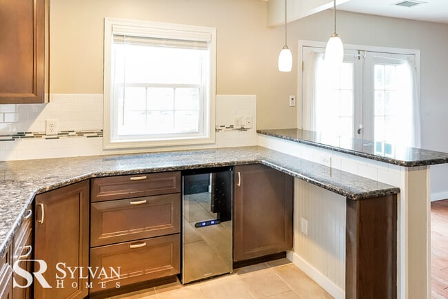 Building Photo - Sweet 3BR 2BA Home
