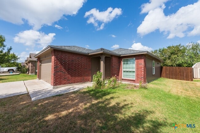 Building Photo - 132 Talon Dr