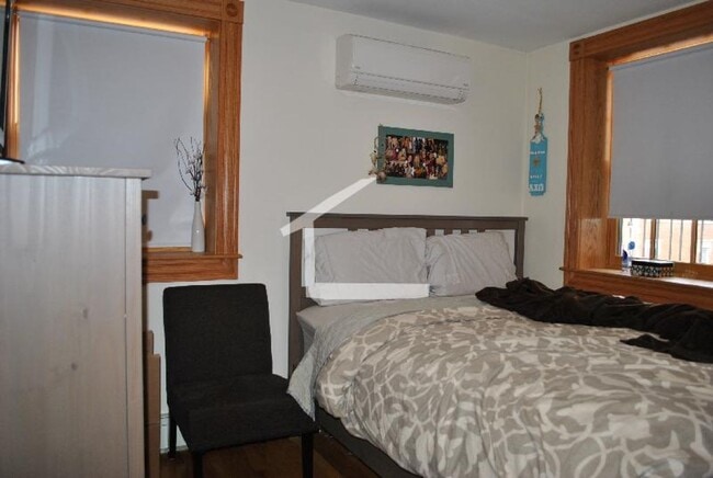 Building Photo - 93 Myrtle St