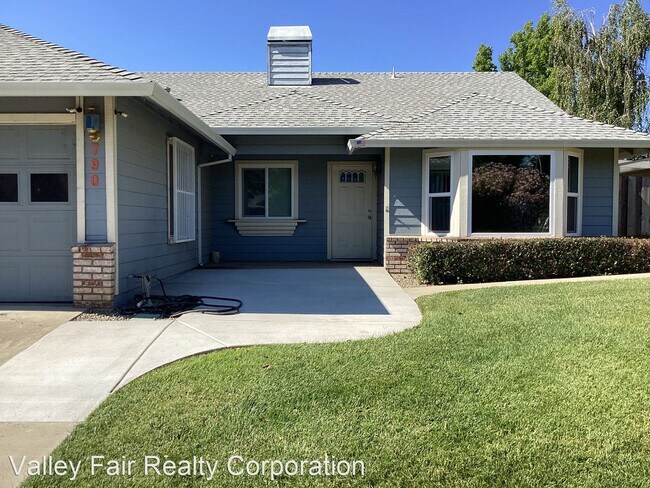 Building Photo - 4 br, 2 bath House - 790 Teesdale Rd