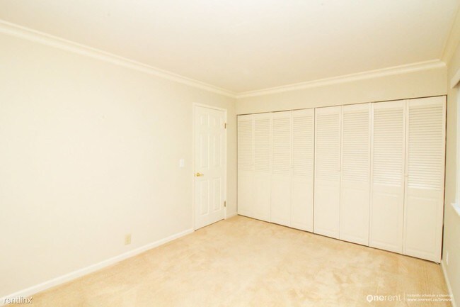 Building Photo - 3013 Kaiser Dr
