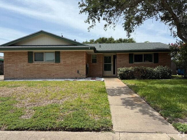 Building Photo - 118 Catalina Cir