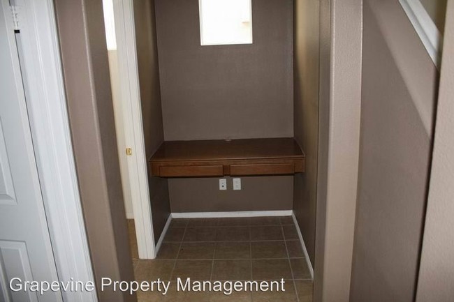 Foto del edificio - 35814 Crickhowell Ave