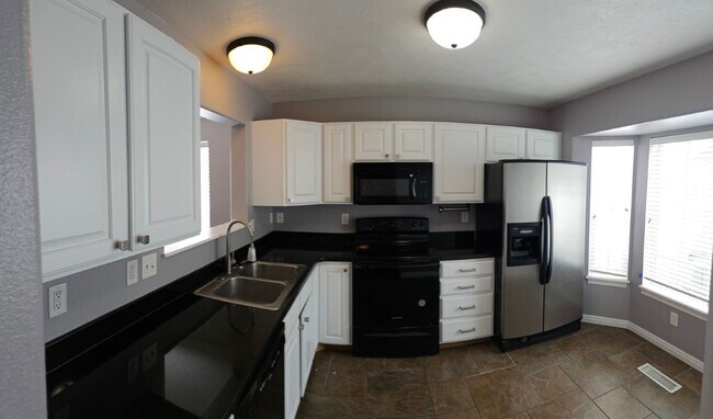 Foto del edificio - 3 bedroom Parkside Townhome!