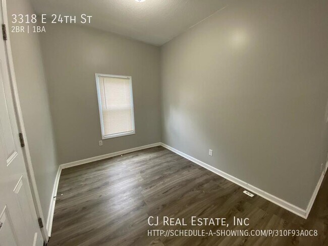 Foto del edificio - 3318 E 24th St