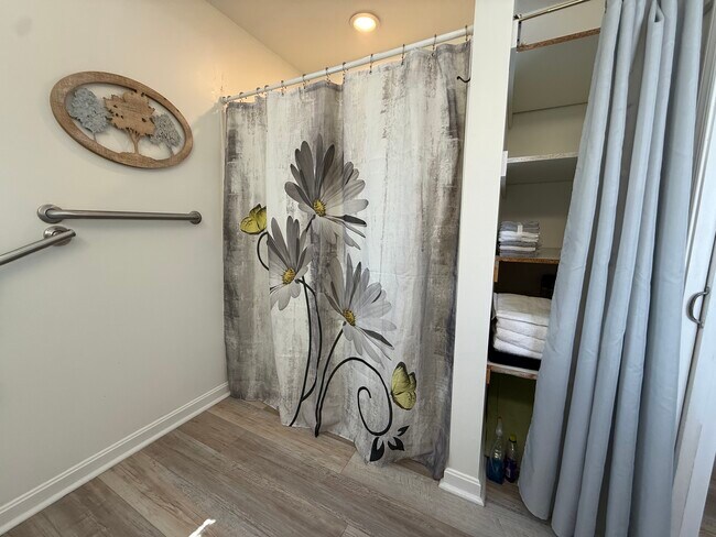 Foto del edificio - 11614 Bonaparte Ave