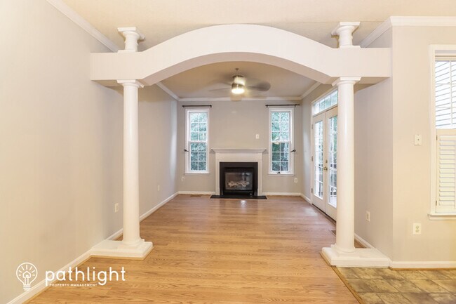 Foto del edificio - 8014 Bullfinch Pl, White Plains, MD, 20695