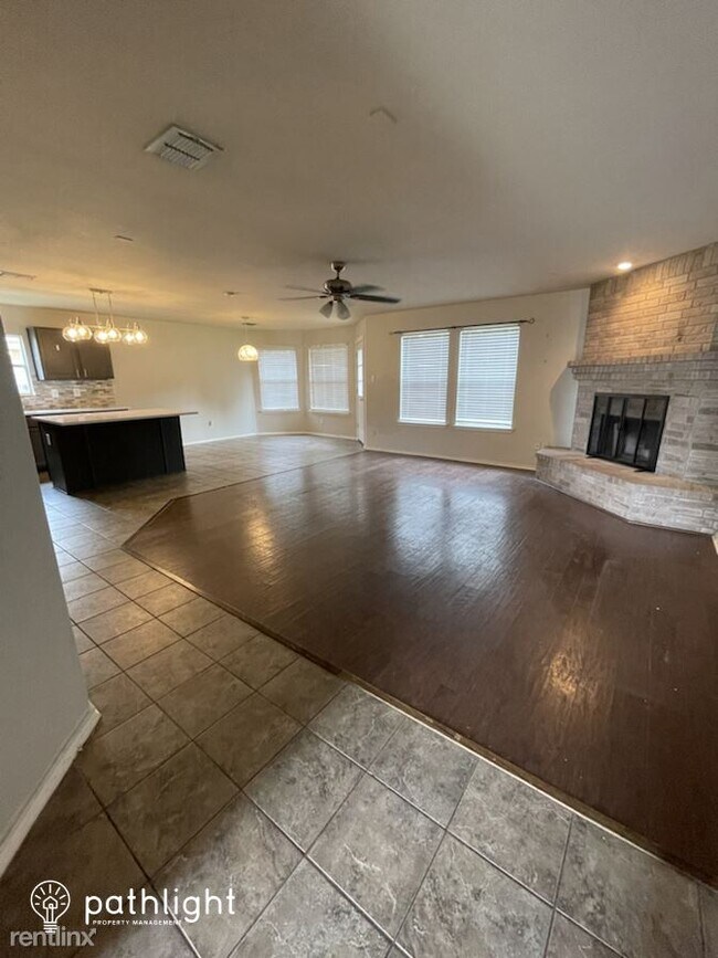 Foto del edificio - 5 br, 3 bath House - 10111 Shetland Gate UNIT