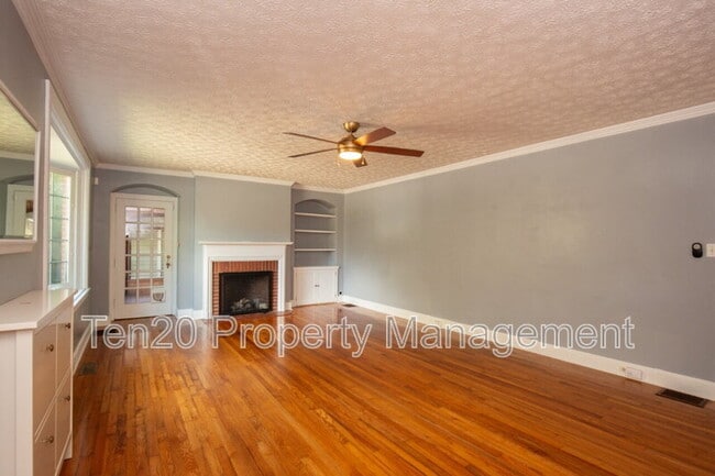 Building Photo - 1708 Slade Dr