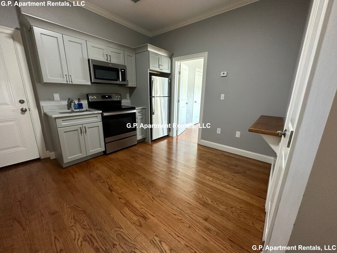 120 Tremont St Unit 301, Everett, MA 02149 Condo for Rent in Everett