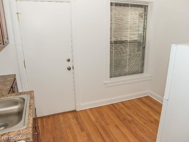 Building Photo - 1801 N Spaulding Ave