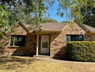 Building Photo - 2305 Sweetwood Dr
