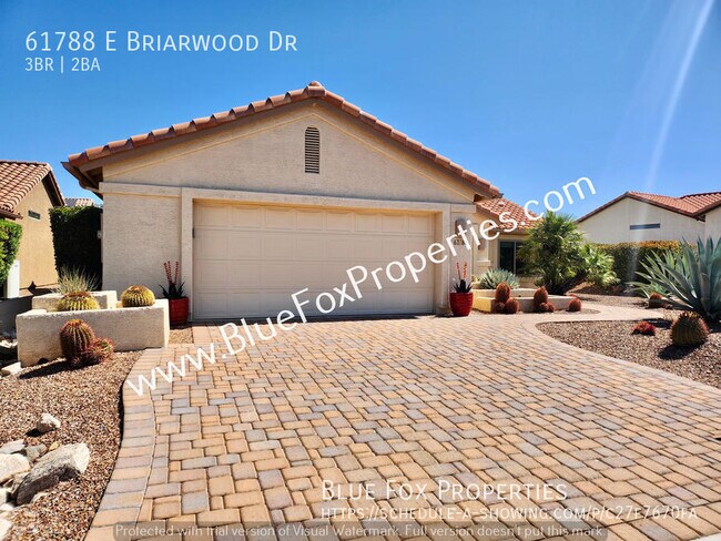Foto del edificio - 61788 E Briarwood Dr
