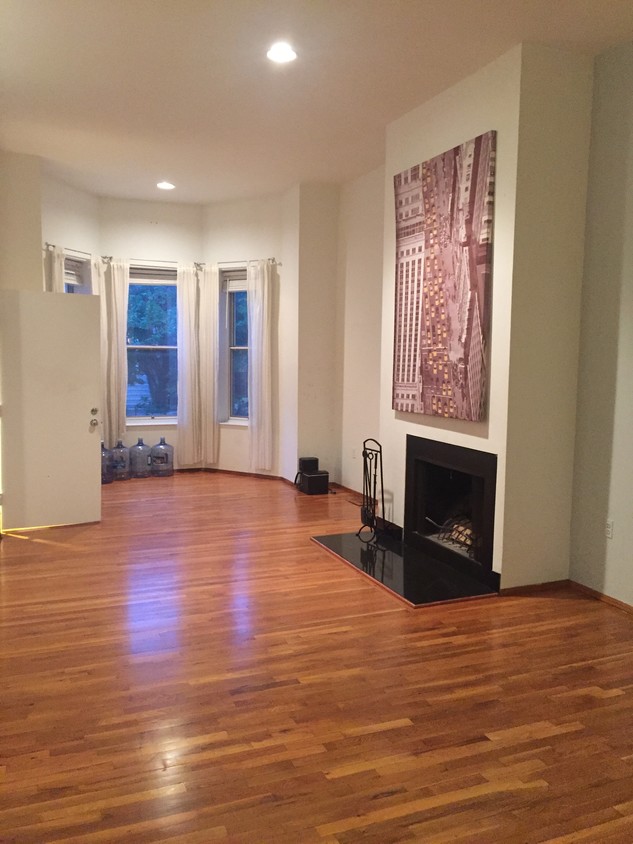Front of house facing fireplace - 1424 Q St NW