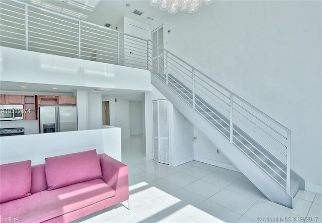 Building Photo - 2 br, 2 bath Condo - 7728 Collins Ave Unit 21