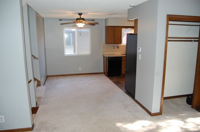 Foto del edificio - 3724 Clover Cir