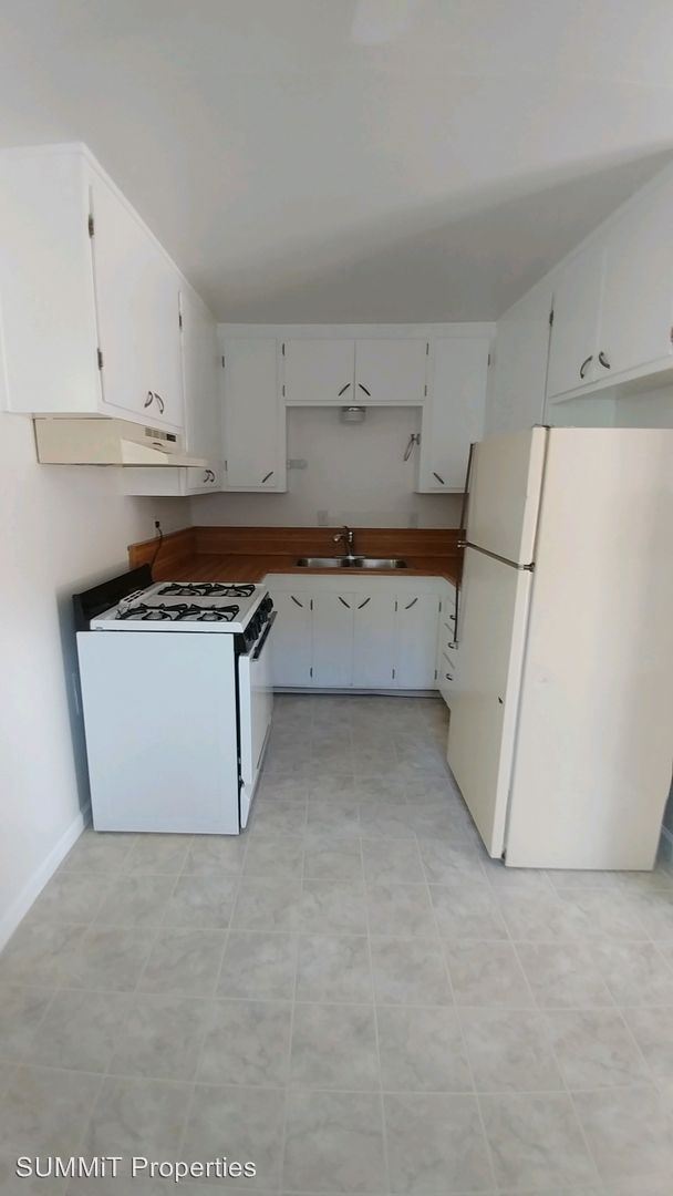 Foto del edificio - 523 E Monte Vista Ave