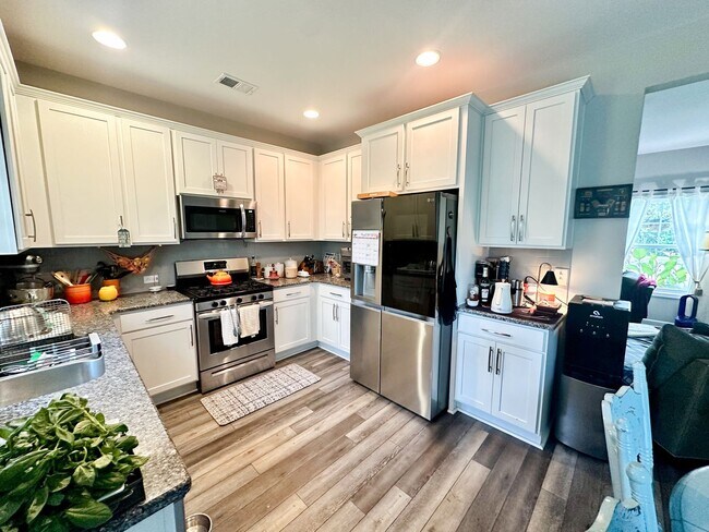 Foto del edificio - 3016 Goldenaster Ct