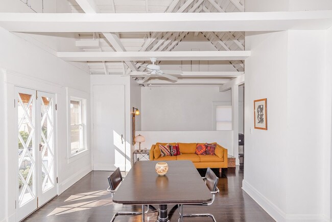 Foto del edificio - 1315 Kellam Avenue | Upper Unit