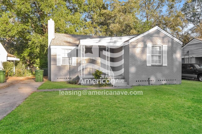 Foto del edificio - 211 Bradley Dr