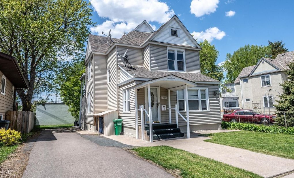 Foto principal - 3030 Grand St NE