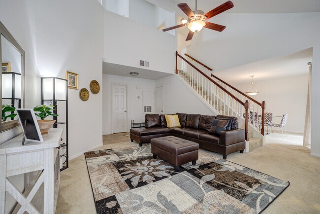 Foto del edificio - 2211 S Kirkwood Rd