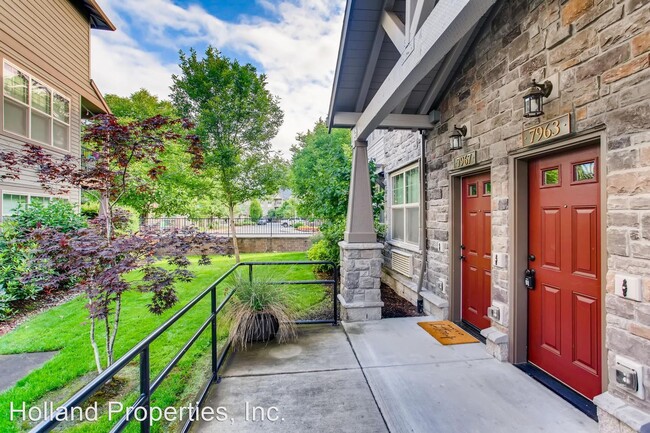 Building Photo - 3 br, 2.5 bath House - 7963 NE Rockne Way